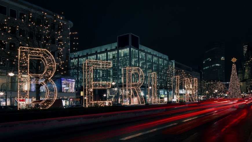 Weihnachtsbeleuchtung in der City West