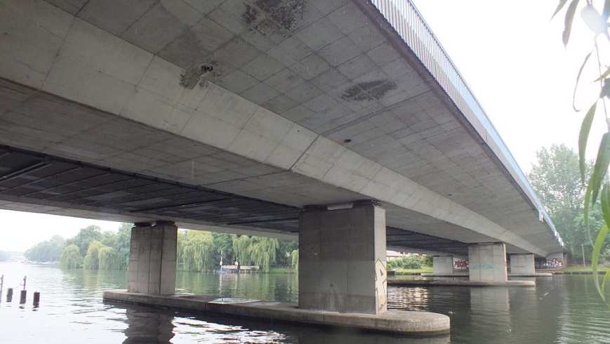 Salvador-Allende-Brücke