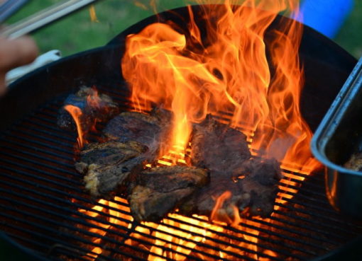 Holzkohlegrill