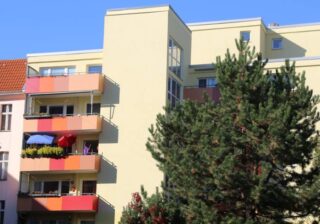 Berliner Mischung: Gründerzeitaltbau und Neubau in der Innenstadt